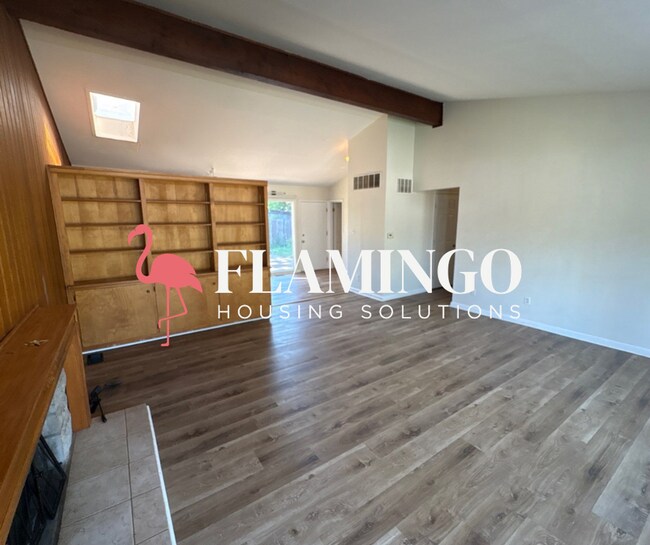Building Photo - Spacious 3-Bedroom, 2-Bath Home Near Downtown Dayton!