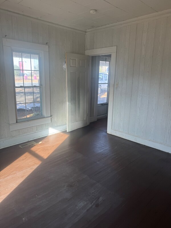 Building Photo - 204 Dameron St