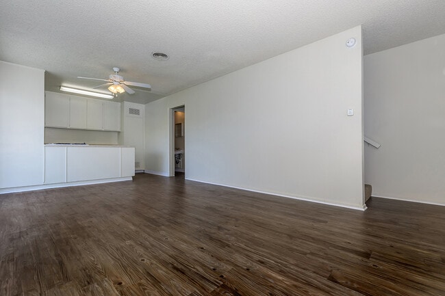 Building Photo - Sea Breeze Rental Townhomes