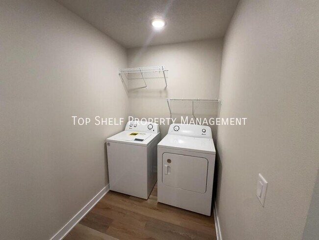 Building Photo - 232 Bristlecone Dr