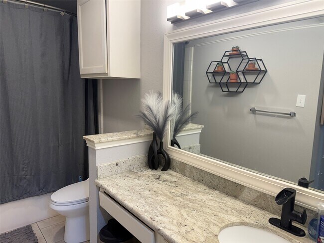 Building Photo - 2300 Old Spanish Trl