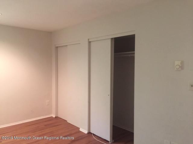 Building Photo - 171 Amberly Dr