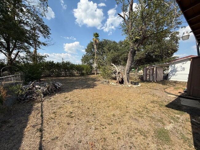 Building Photo - 3003 Venus St