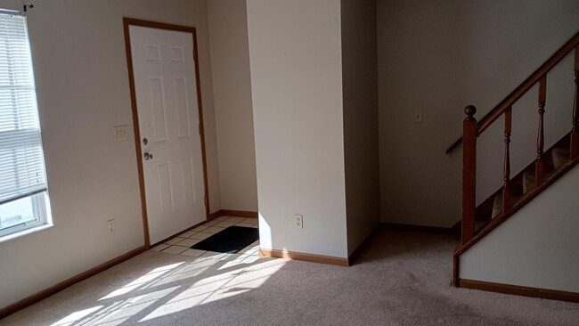 Building Photo - 3050 Colony Ln