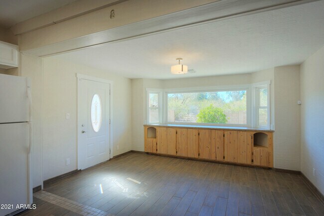 Building Photo - 10006 N 37th St