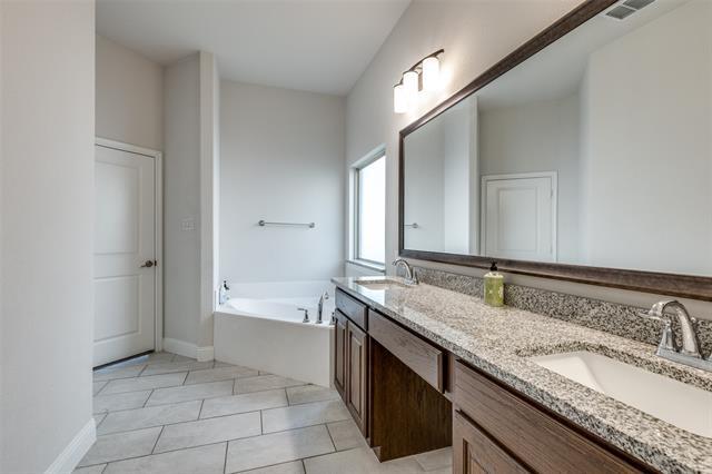 Building Photo - 672 Harris Ridge Dr