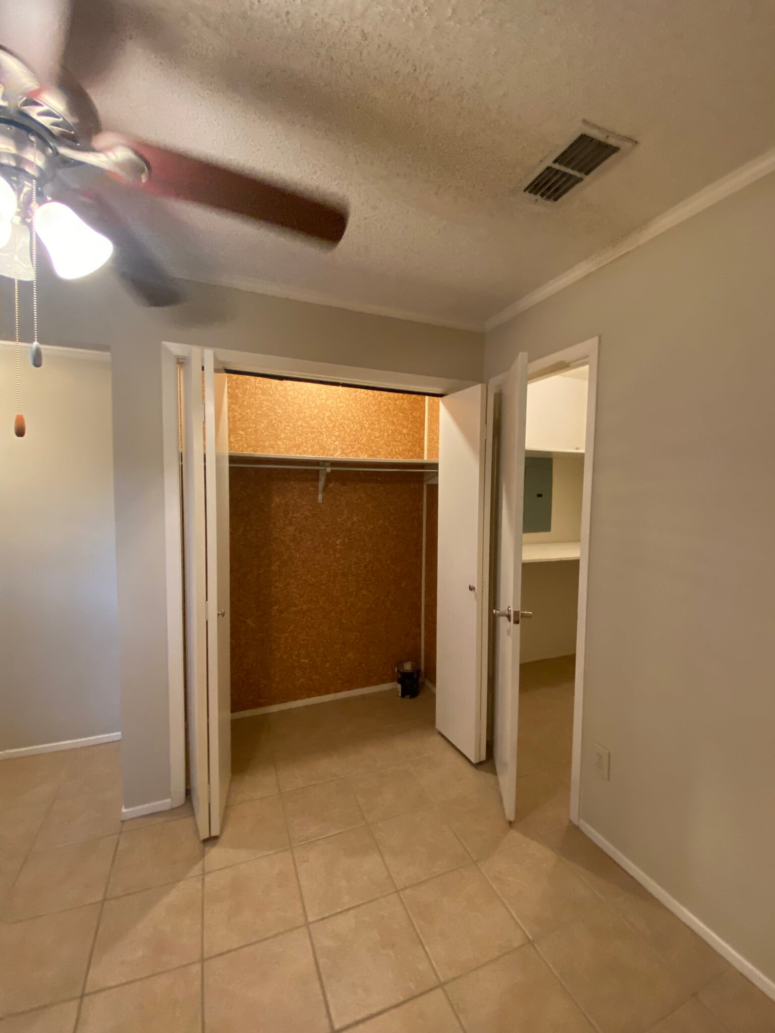 2nd Bedroom with two closets - 400 W South Town Dr