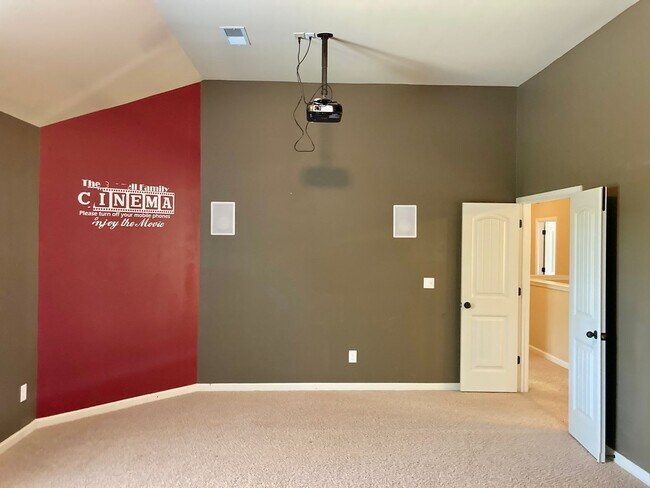Building Photo - Spacious Grovetown Home