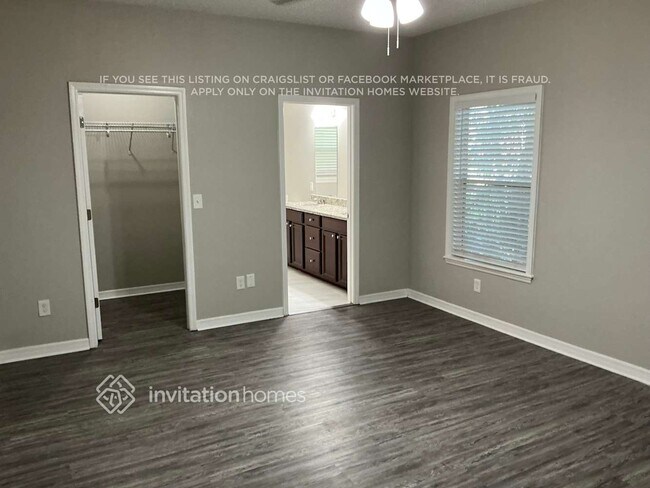 Building Photo - 2346 Somerset Rd