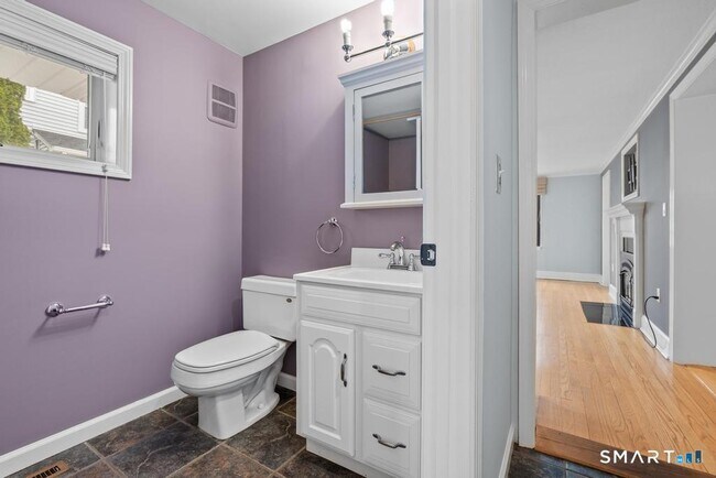 Building Photo - 83 Meadowbrook Rd