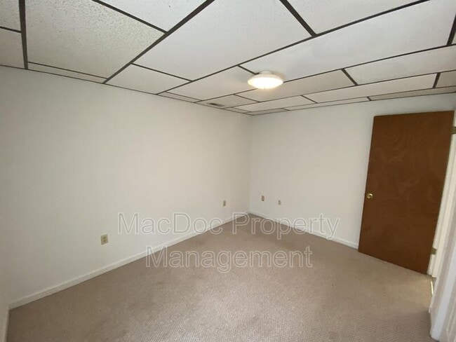 Building Photo - 9298 Hayden Dr
