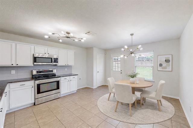 Building Photo - 453 Harding Ln