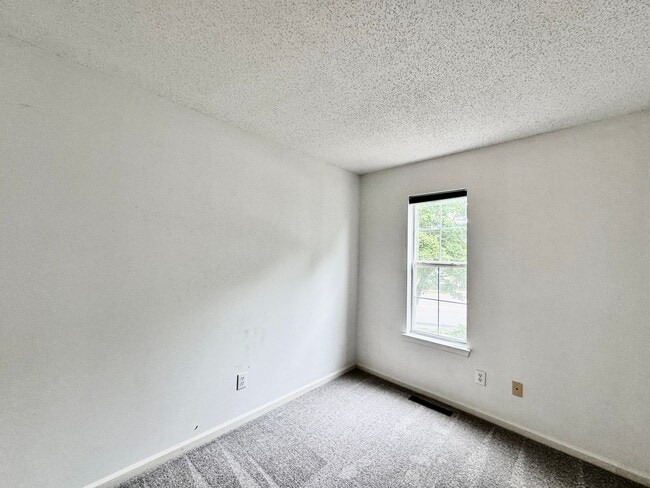 Building Photo - 2-Bedroom Condo Ready NOW! 2 Primary Suite...