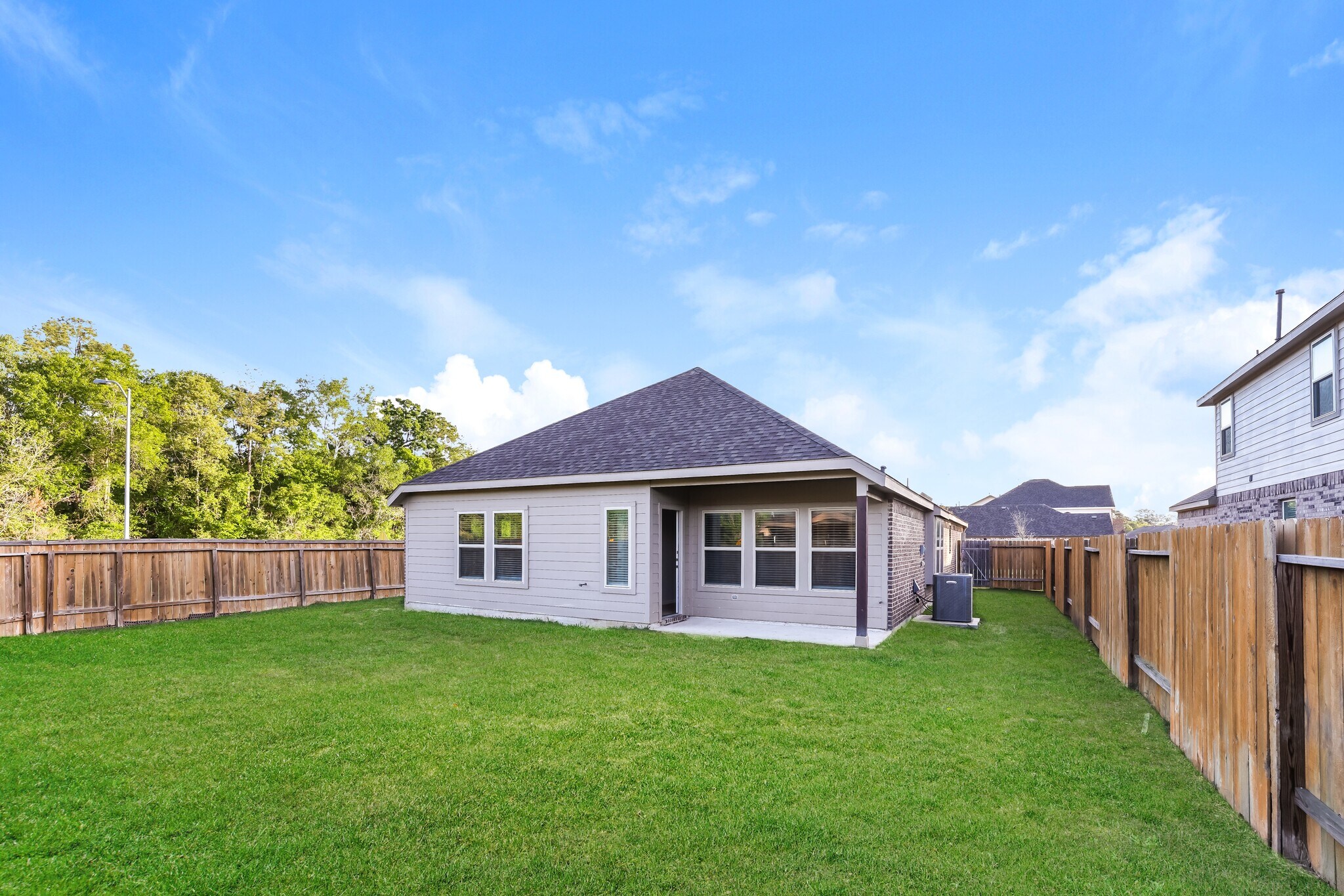Building Photo - 634 Batten Way