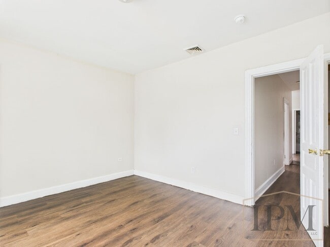 Building Photo - Coming Soon - Charming 2 Bedroom, 1 Bath H...