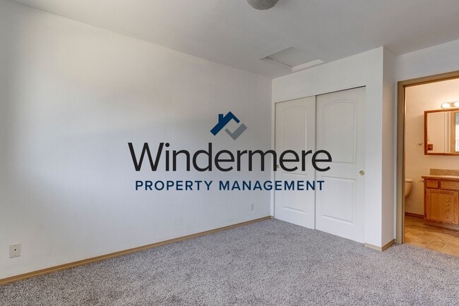 Building Photo - *Half Off First Month's Rent* 2 Bed 2 Bath...