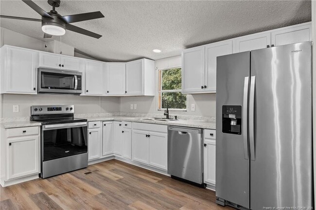 Building Photo - 97 Turf Dr