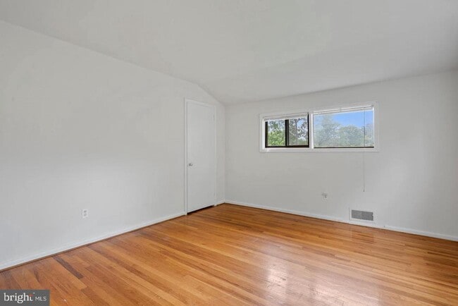 Building Photo - 6318 Willowood Ln