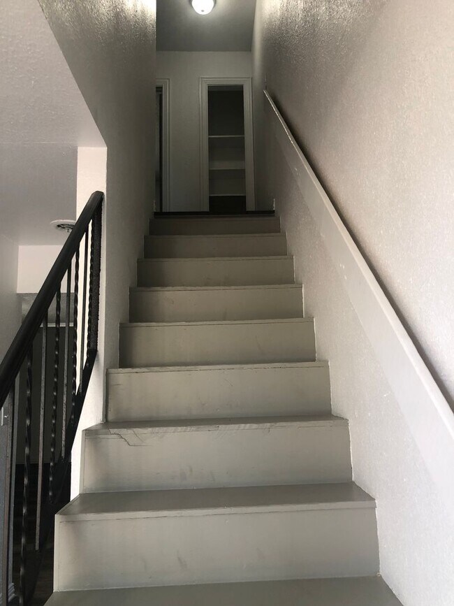 SOUTH 13TH ST. DUPLEX 207209 S 13th St Van Buren AR 72956