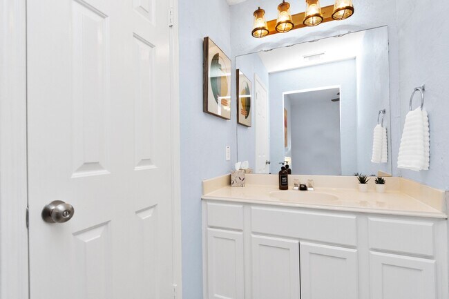 Building Photo - 19722 Cherry Oaks Ln