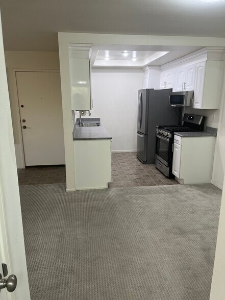 Building Photo - 1161 Packers Cir