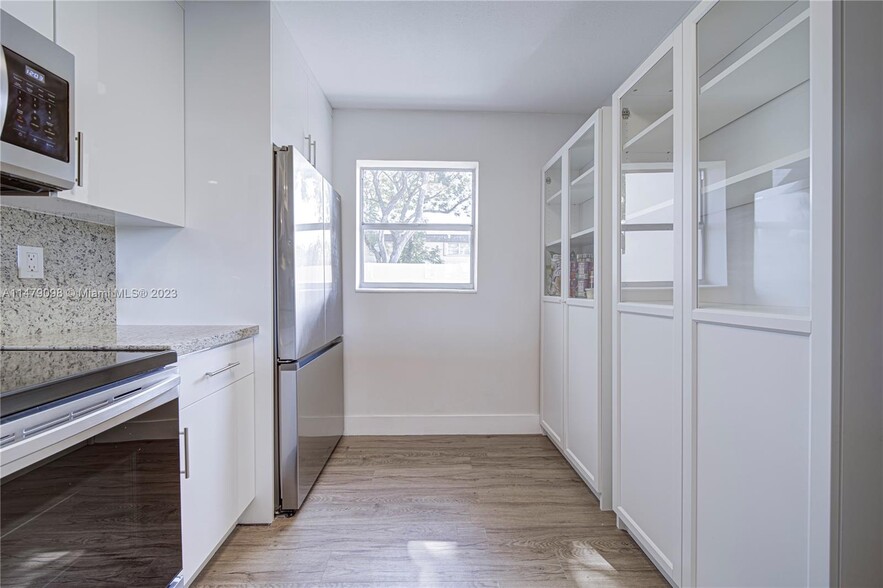 Building Photo - 8329 SW 137th Ave
