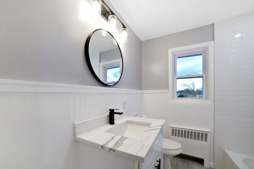 Building Photo - 1078 Burnet Ave