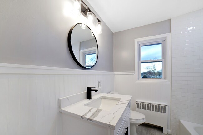 Building Photo - 1078 Burnet Ave