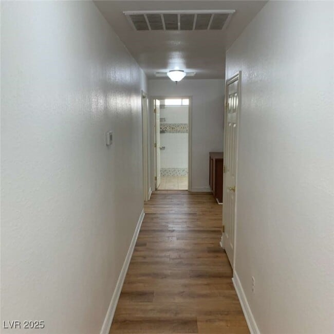 Building Photo - 5945 Badlands Ln