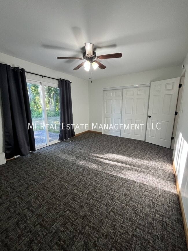 Building Photo - 11276 Avery Ave