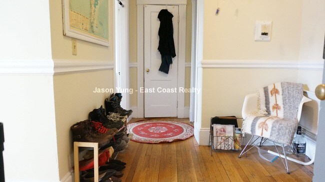 Building Photo - 11 Royce Rd