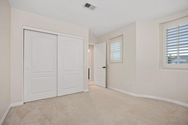 Building Photo - 5535 Porter Creek Rd
