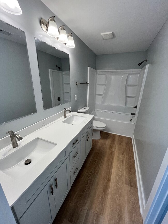 Building Photo - 1815 Newcastle St