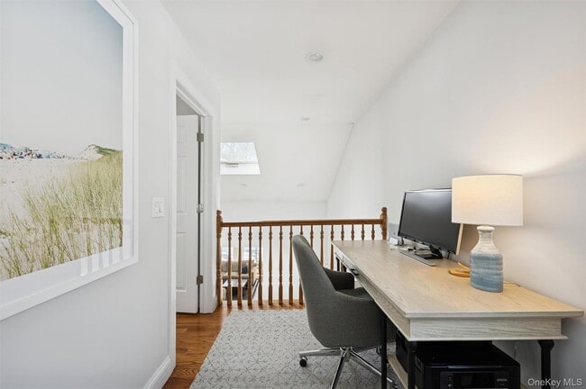 Building Photo - 4 Stuart Ct