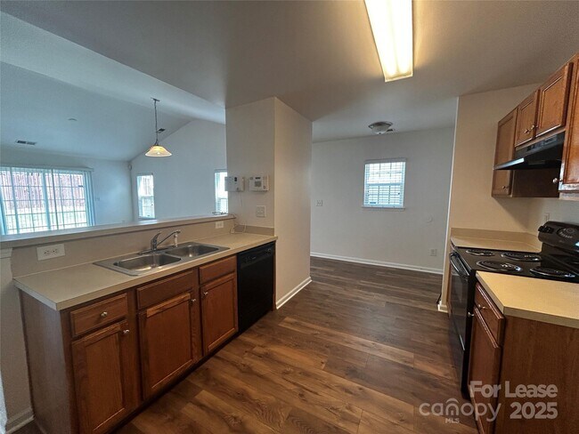 Building Photo - 908 Swearngan Ridge Ct