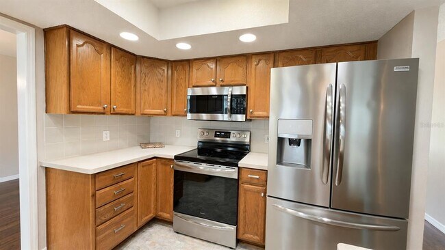 Building Photo - 2469 Lackland Ave