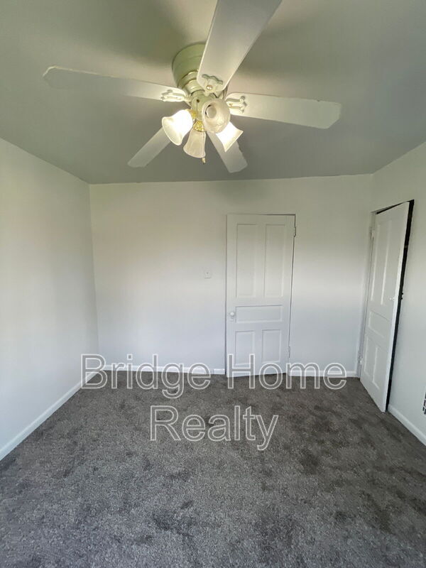 Building Photo - 1367 Montezuma St