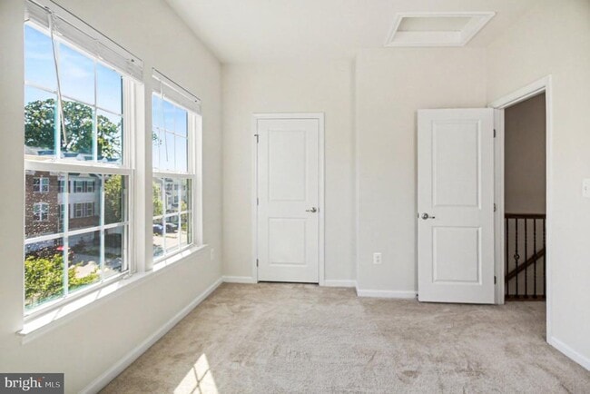 Building Photo - 1643 Dorothy Ln