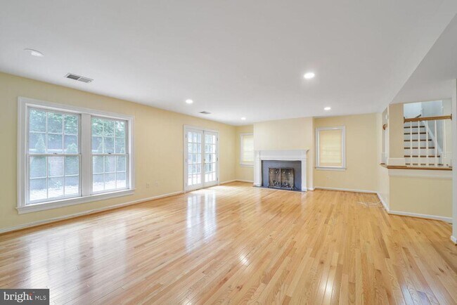 Building Photo - 2053 Mayfair McLean Ct