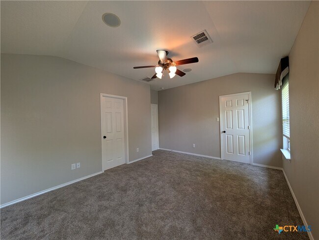 Building Photo - 2937 Post Oak Cir