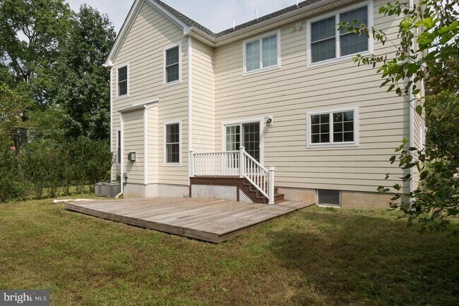 Building Photo - 42 Harris Rd