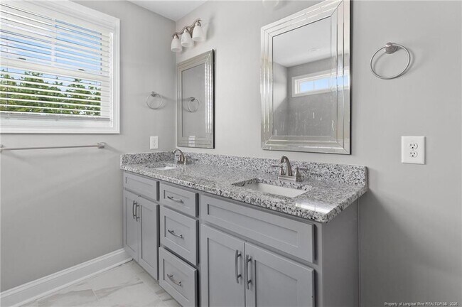 Building Photo - 779 Doc Brown Rd