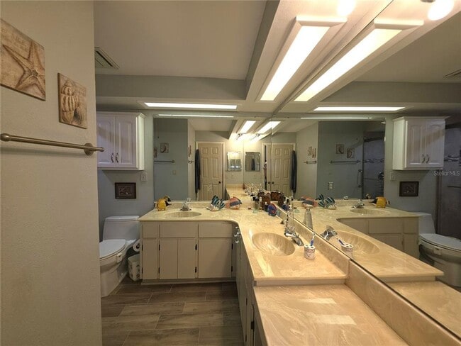 Building Photo - 804 Palm Harbor Ct