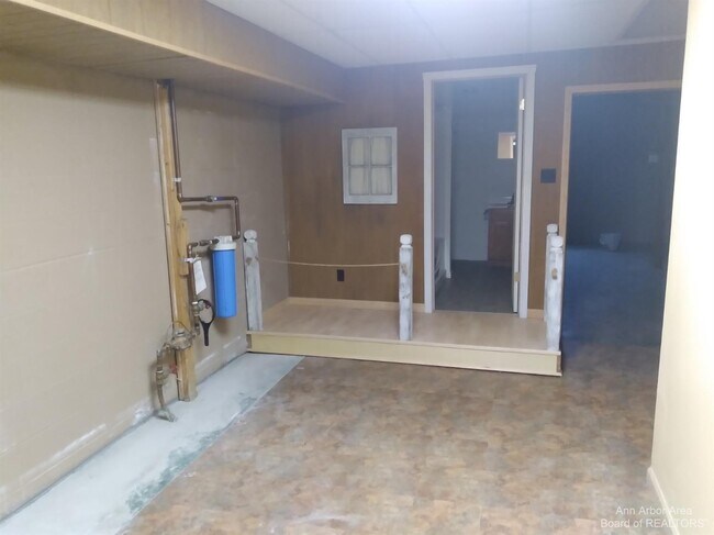 Building Photo - 5383 Textile Rd