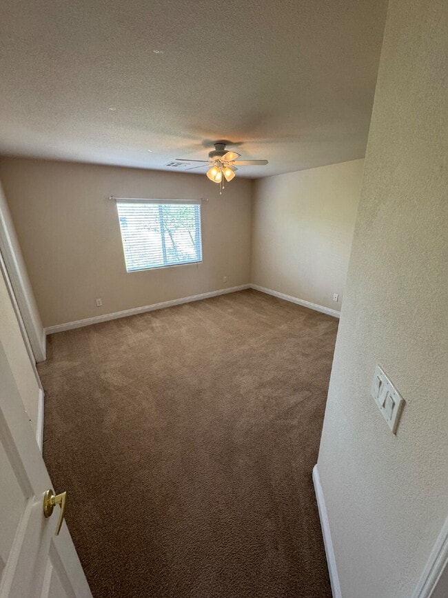 Building Photo - Sky Canyon Area Home w/ 3 Beds PLUS Loft & Solar