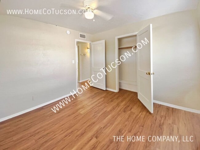 Building Photo - 5452 E Linden St