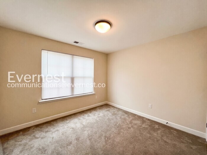 Building Photo - 4876 Reunion Dr