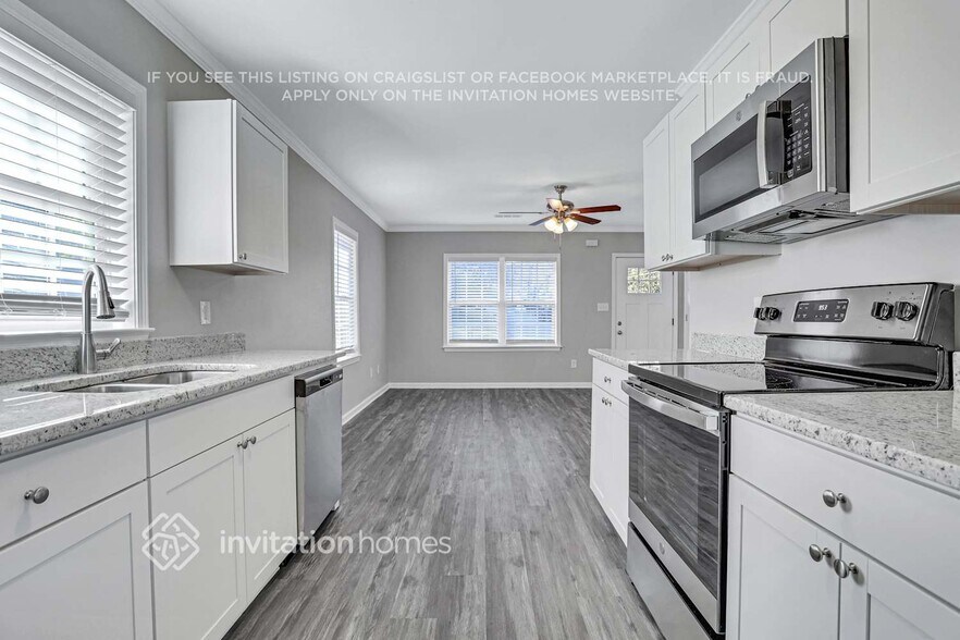 Building Photo - 843 Meadow Pl