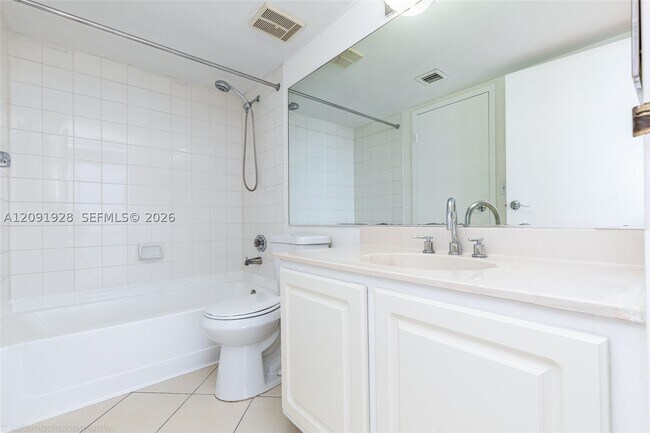Building Photo - 7601 E Treasure Dr