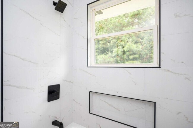 Building Photo - 3801 Hogan Rd SW